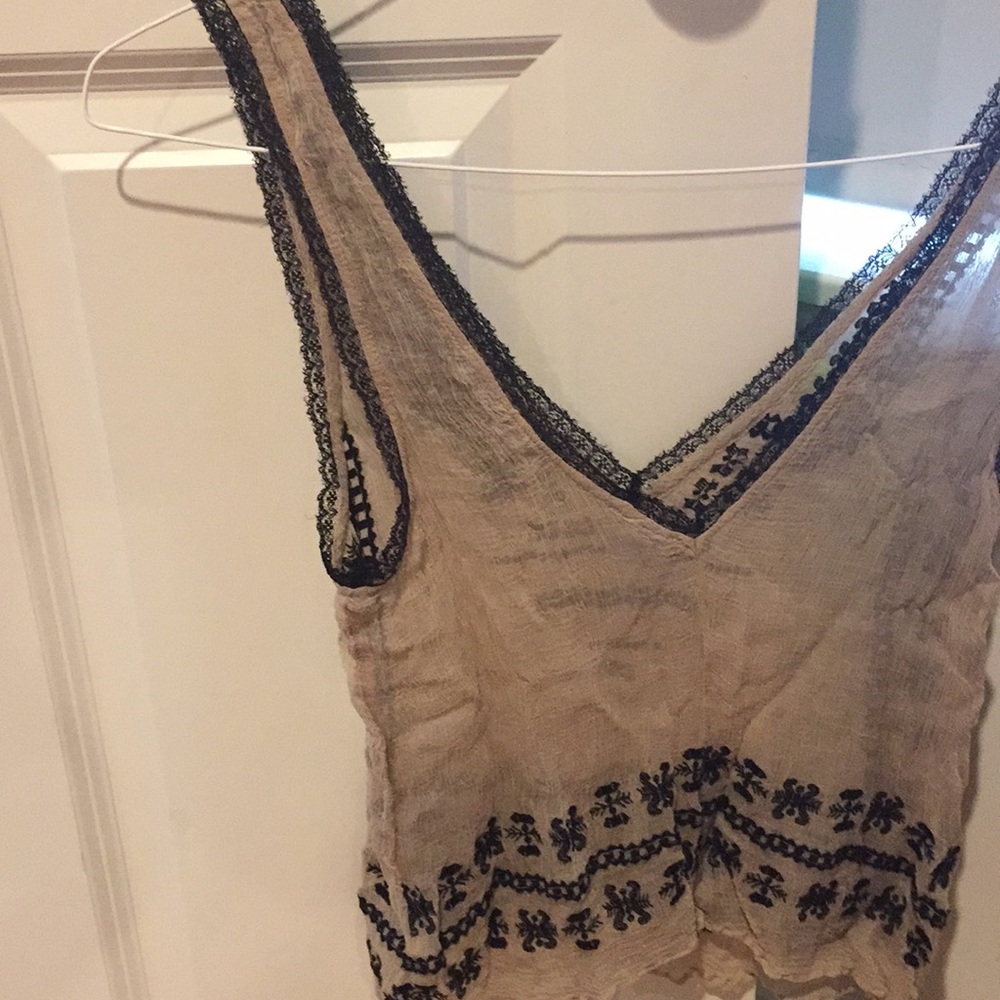 🎉HP!!🎉 Sheer & lacy embroidered Urban Outfitters tank!! - Picture 4 of 6
